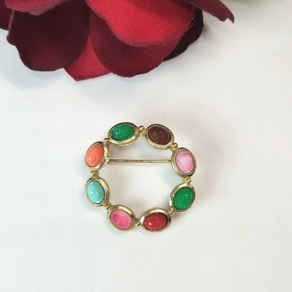 Vintage Multi Gemstone Scarab Round Gold Tone Brooch